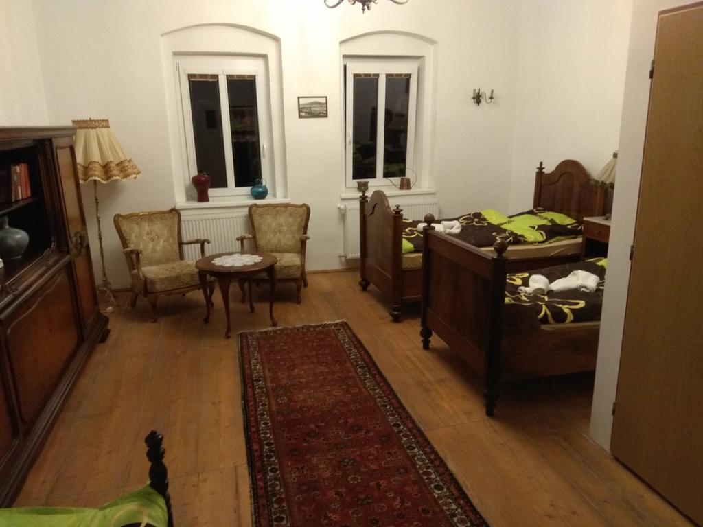 Penzion u Čermáka Ostrov  Exterior foto