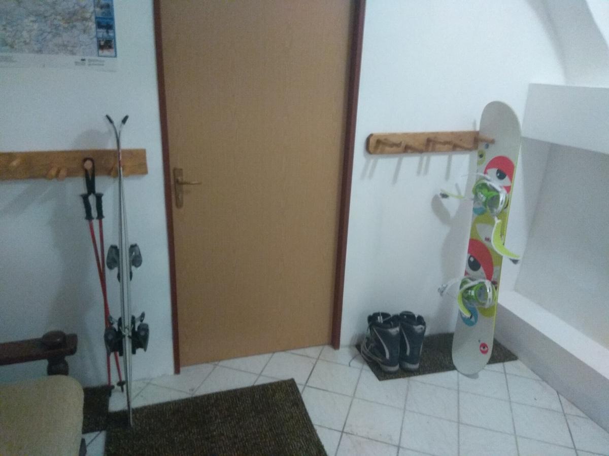 Penzion u Čermáka Ostrov  Exterior foto